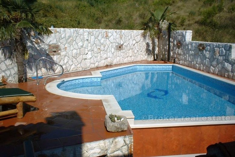 Villa mit Schwimmbad, zum Verkauf