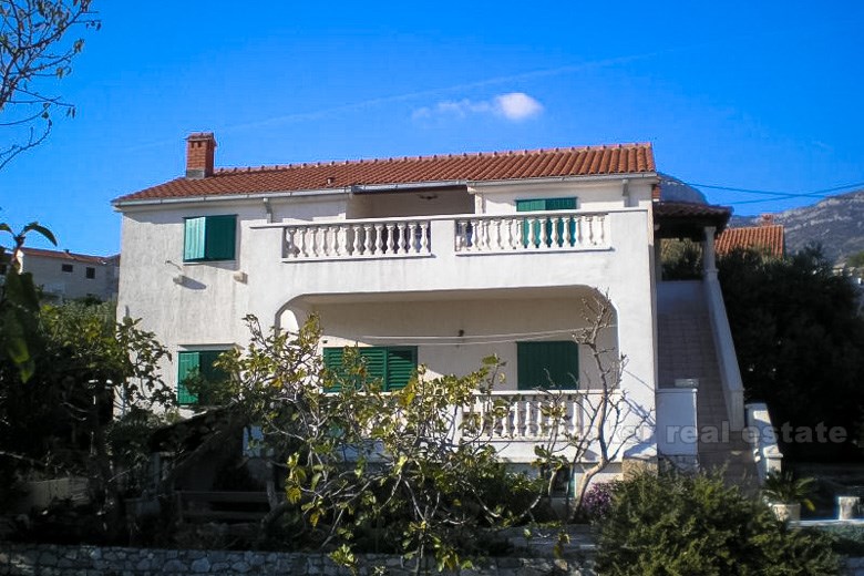 Detached house with an open sea view, for sale