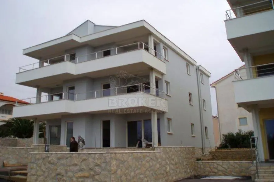 Appartamenti recentemente costruiti con vista sul mare, in vendita