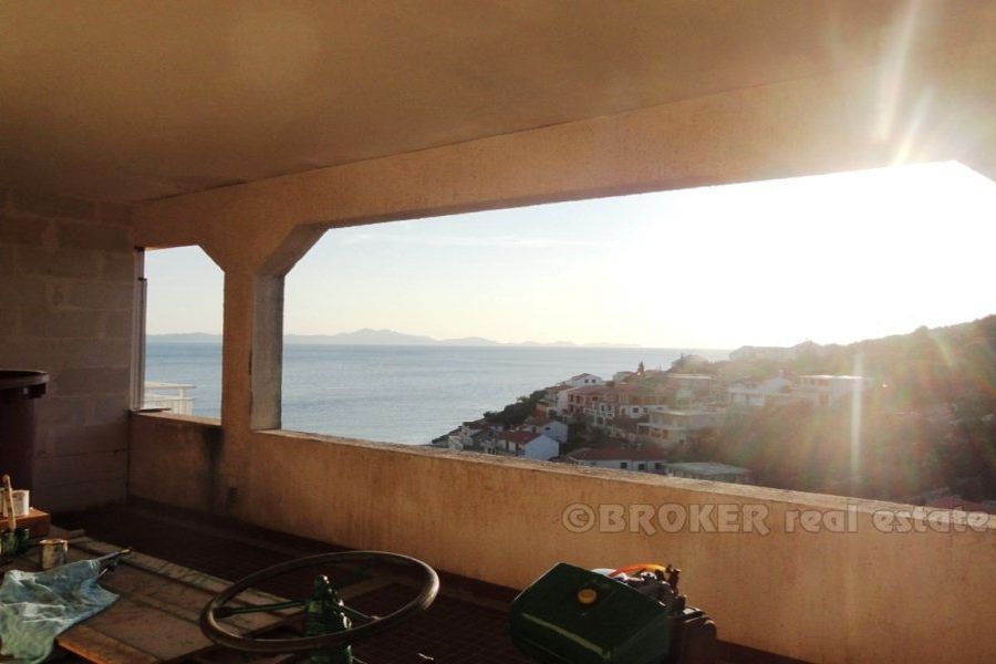 The apartment 100 meters from the sea, for sale