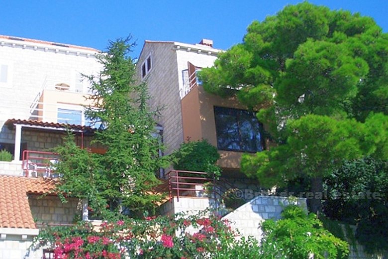 Bella villa moderna, in vendita