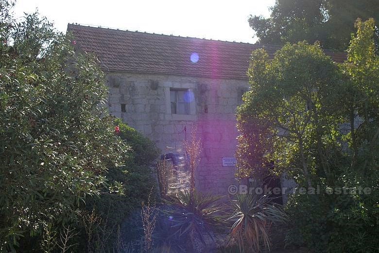 Ancienne maison en pierre de Dalmatie