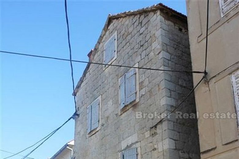Beautiful authentic stone house, for sale