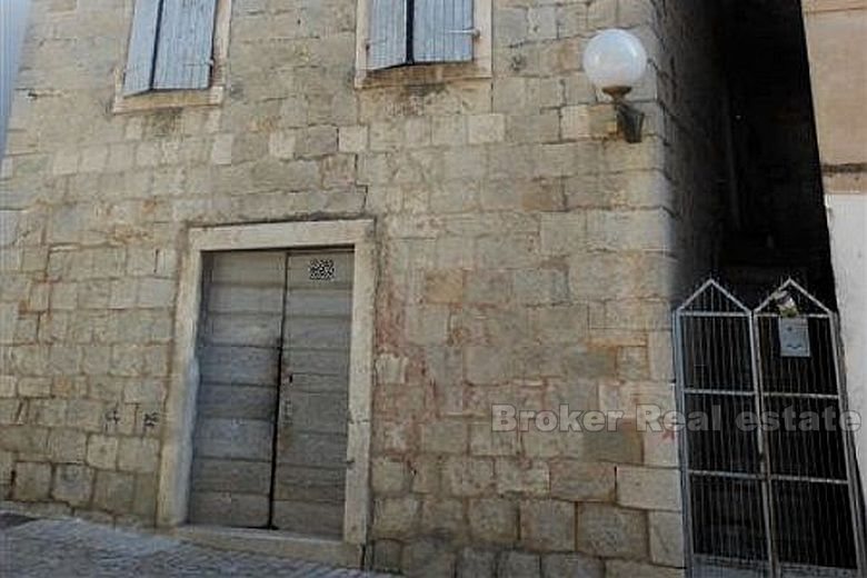 Beautiful authentic stone house, for sale