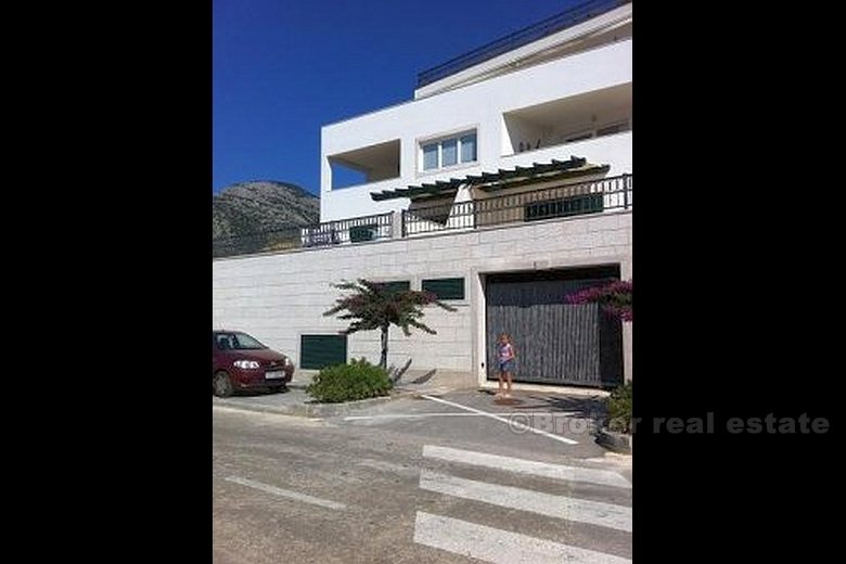 Apartment with beautiful sea view, for sale