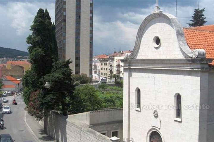 Apartment near the center of the city