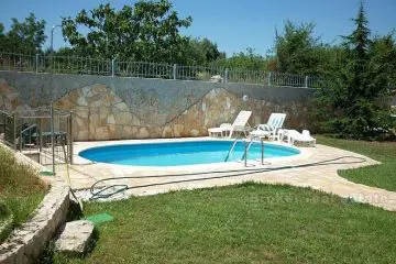 House with 5 apartments, for sale