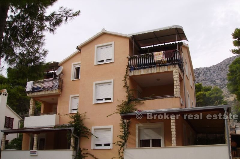 Apartment house with 9 apartments, for sale