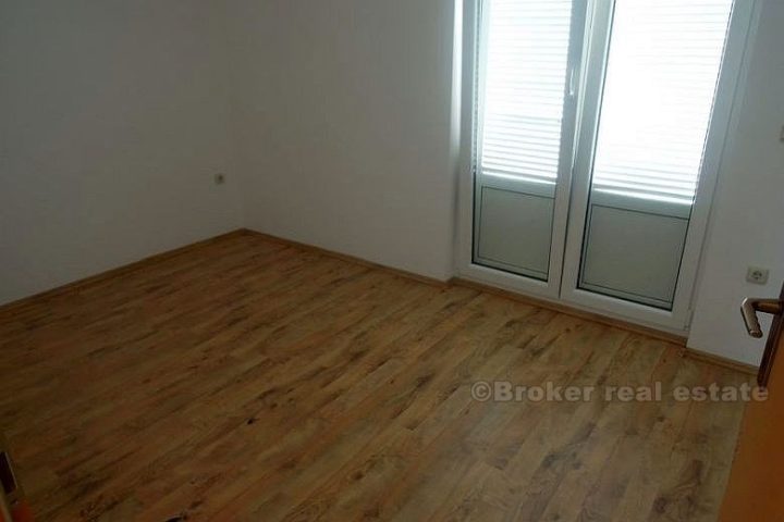 Apartment with 3 rooms, for sale