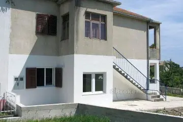 Apartment on ground floor, for sale