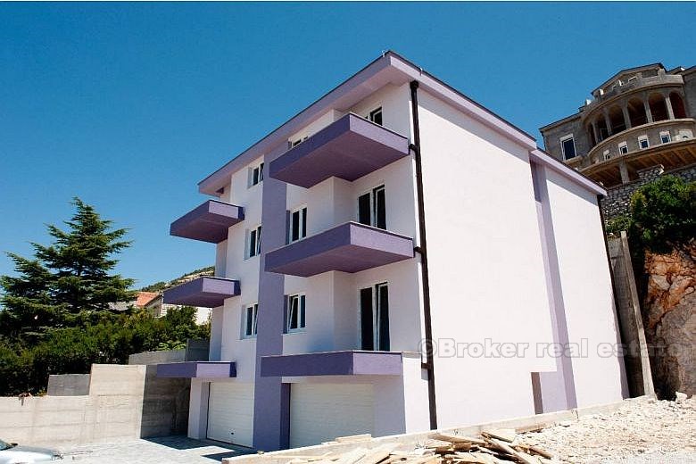 Maison avec vue mer sur 3 étages, à vendre