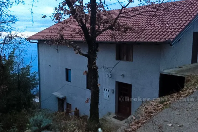 Obiteljska kuća s pogledom na more, za prodaju