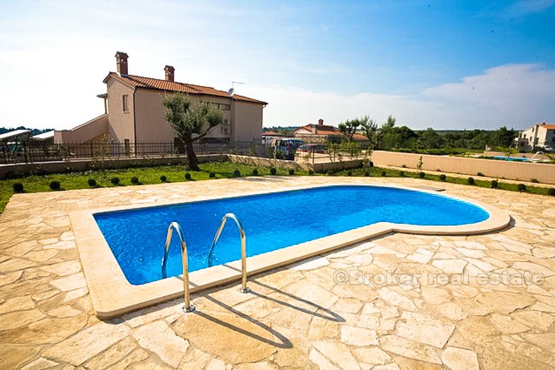 Nuova villa con piscina, in vendita