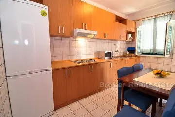 House with 9 apartments, for sale