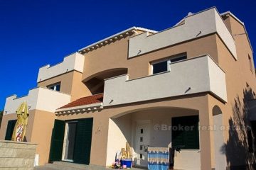 House on the land plot of 600 sqm, for sale