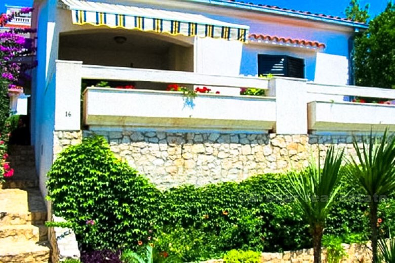 Luxury house 30 meters from the sea, for sale