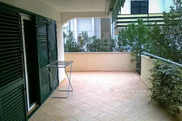 Furnished ground floor apartment, for sale