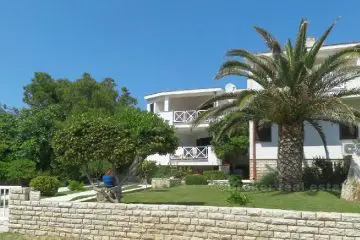 House near the sea, for sale