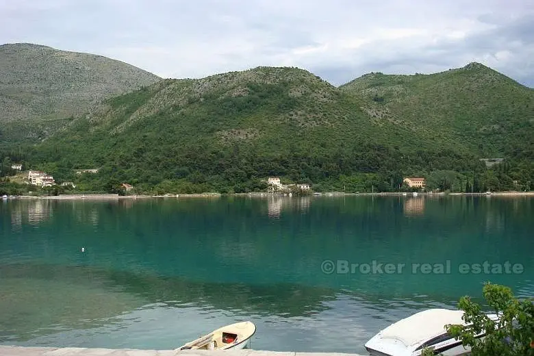 Bella villa direttamente sopra il mare Adriatico
