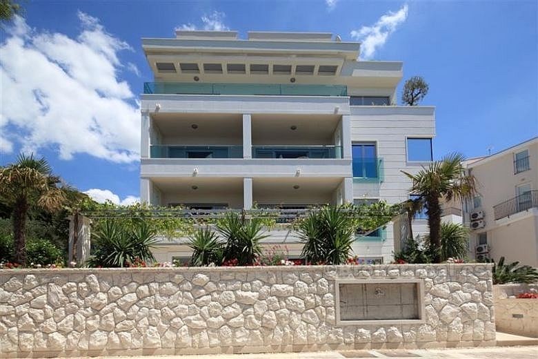 Penthouse by the sea, for sale