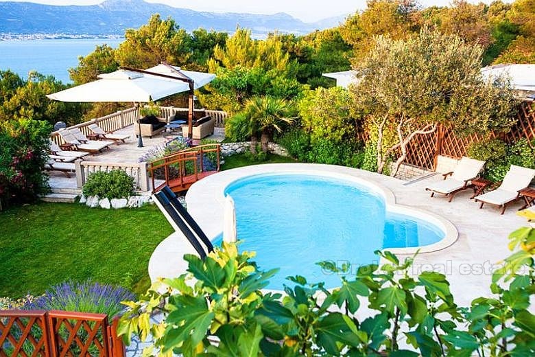 Maison / Villa entourée d'un jardin méditerranéen, à louer