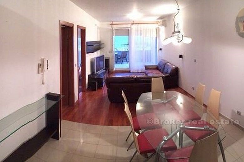 Znjan, Two bedroom apartment in the first row to the sea