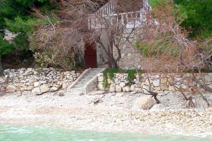 House at the seafront