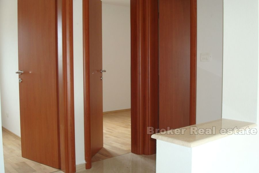 Three bedroom apartment of 80 m2