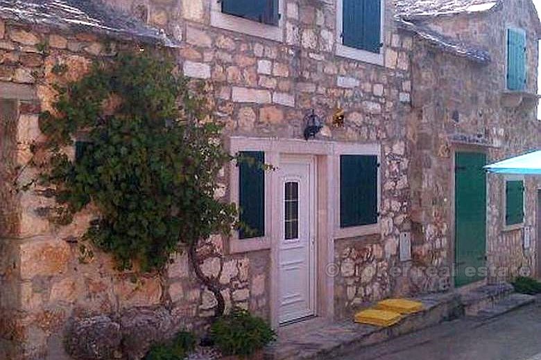 Maison de pierre traditionnelle dalmate