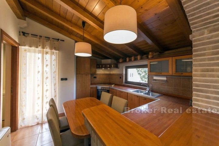 Marjan, Four-bedroom apartment with pool, for sale