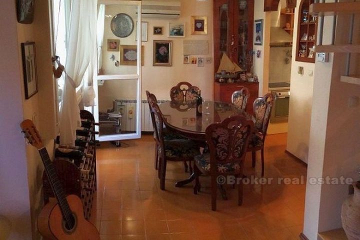 Mertojak, Two-storey three-bedroom apartment, for sale