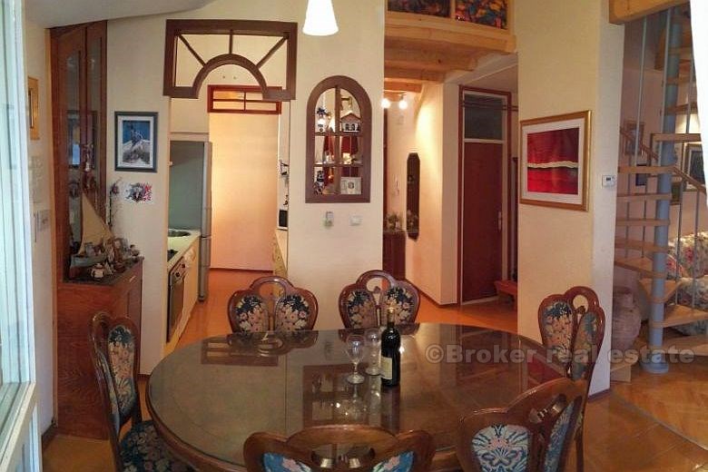 Mertojak, Two-storey three-bedroom apartment, for sale