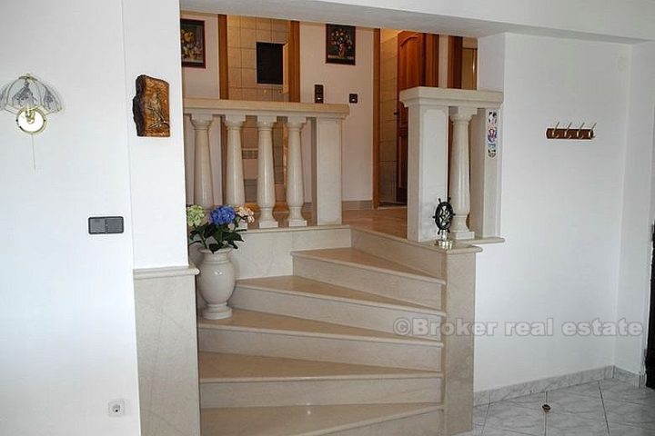 Attractive villa, for sale