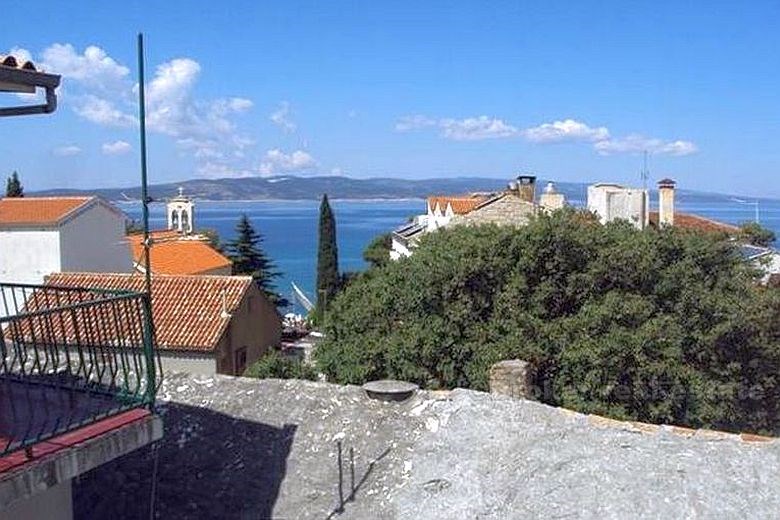Kamenný dům s panoramatickým výhledem, na prodej