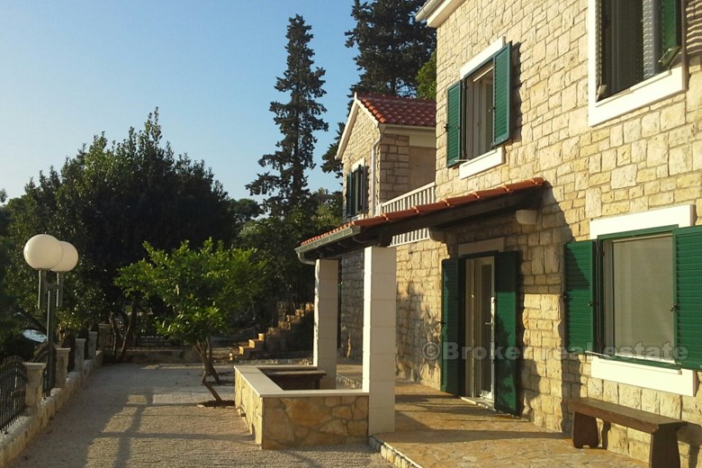 Renovierte Villa im Zentrum des Dorfes, zum Verkauf