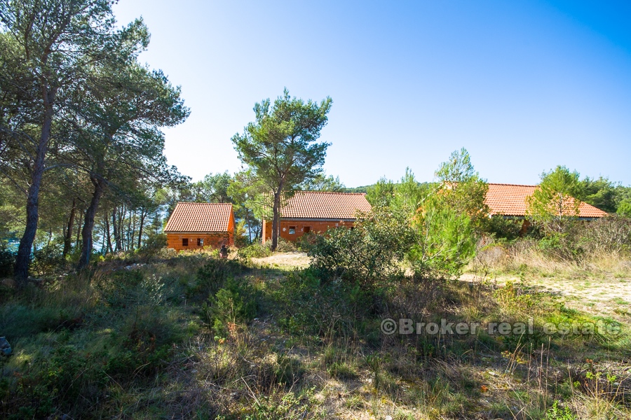 Hotel / Off plan, 17 bungalows on a plot of 15,000 m2