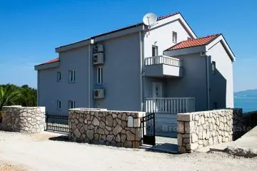 Villa by the sea, for sale