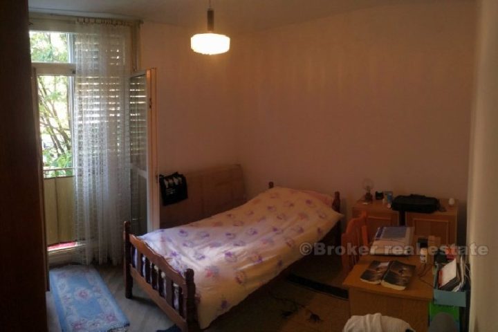 Blatine, Two bedroom apartment for renovation, for sale