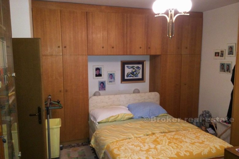 Komfortowy apartament z trzema sypialniami