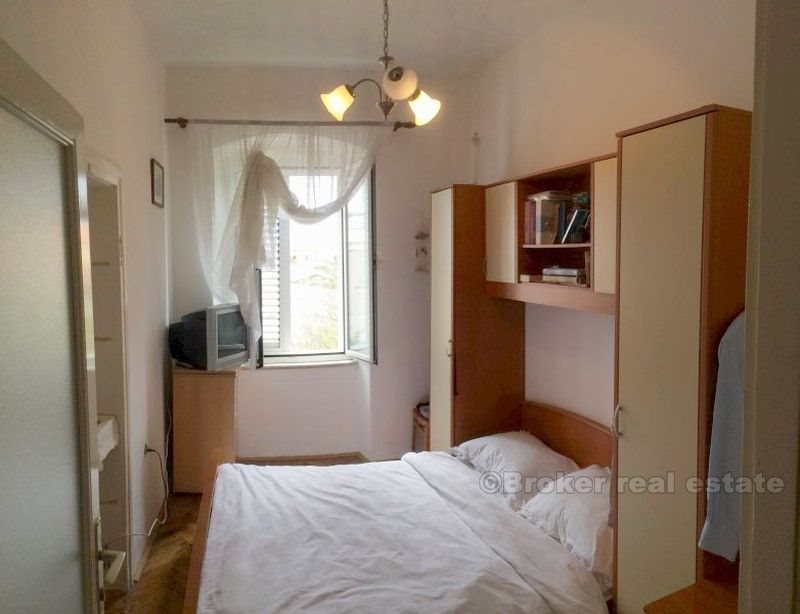 Four bedroom apartment in the center of town