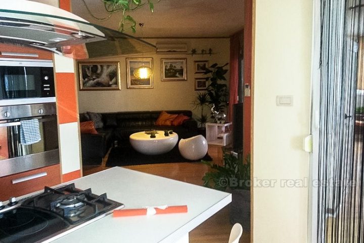 Three-room apartment on Znjan, for rent