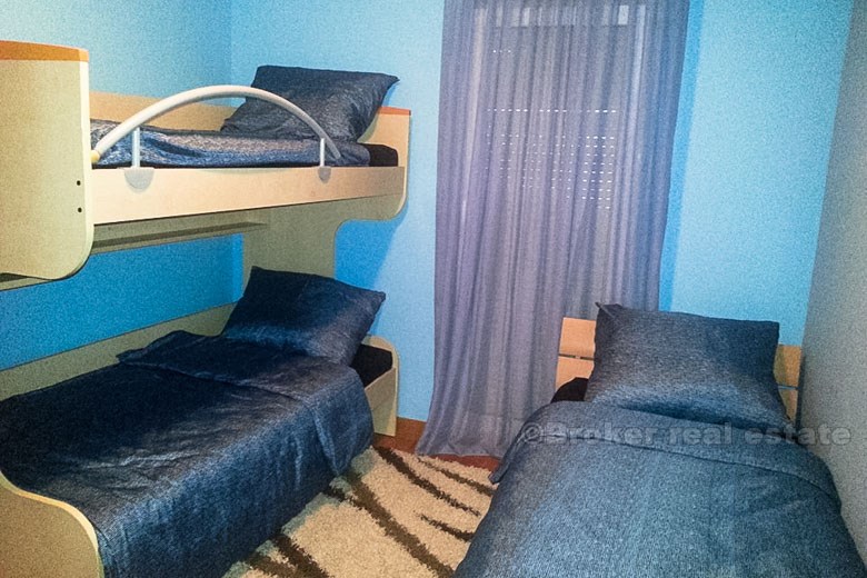 Three-room apartment on Znjan, for rent