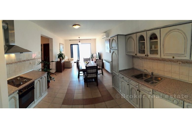 Three bedroom apartment, for rent