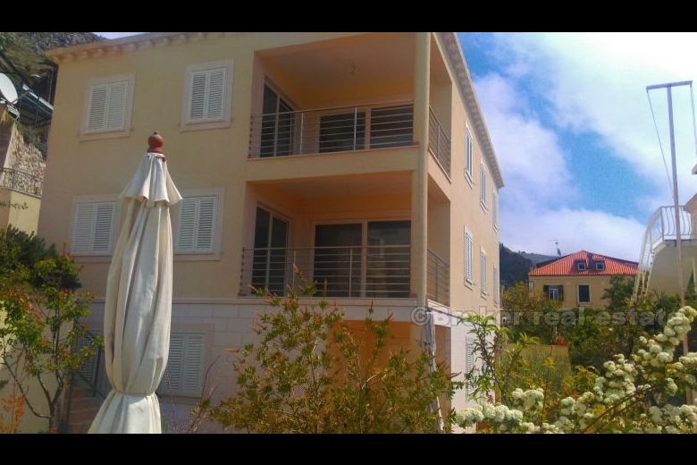 Dům s překrásným výhledem na Dubrovník na prodej