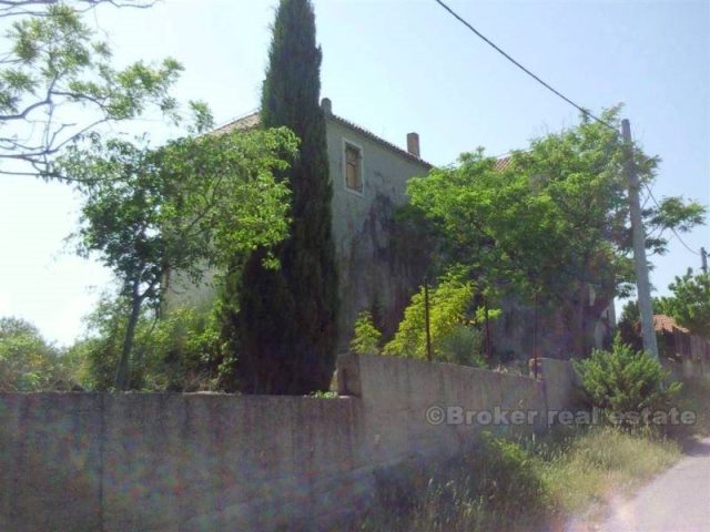 Stone house for renovation