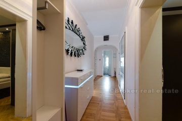 Beautiful and renovated three bedroom apartment