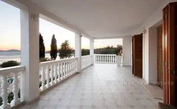 Beautiful villa, for sale