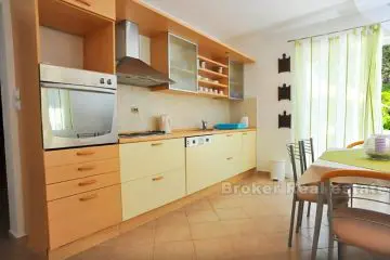Newly decorated apartment, for sale
