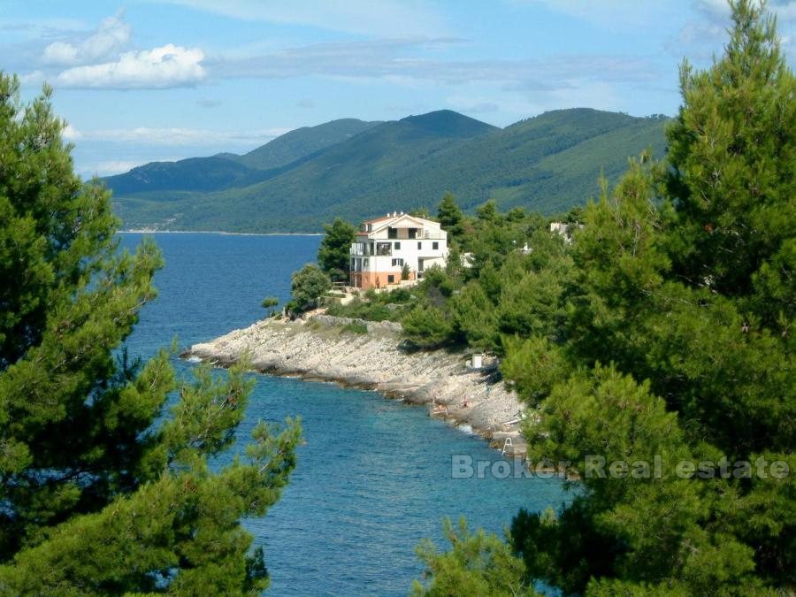 Apartment by the sea, for sale