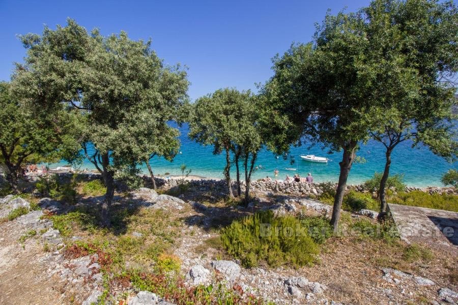 Building land plot next to the sea, for sale
